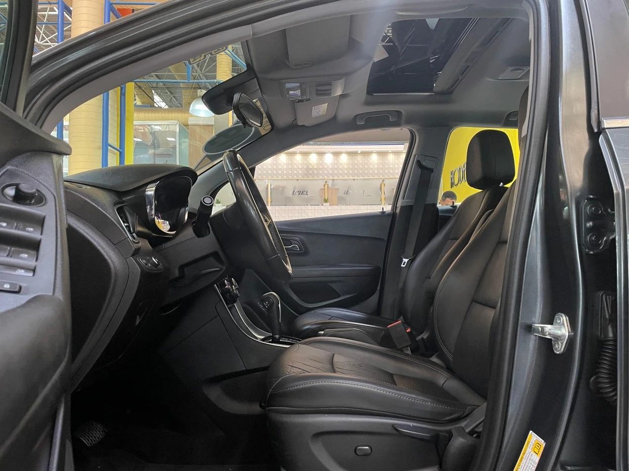 CHEVROLET TRACKER