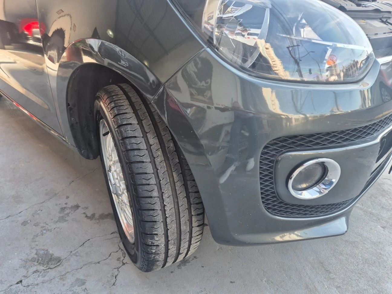 VOLKSWAGEN UP
