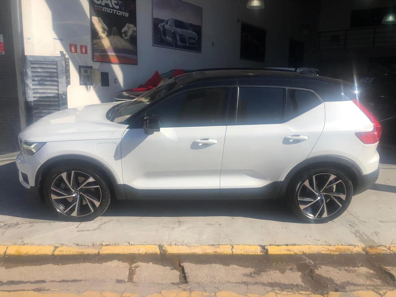 VOLVO XC40