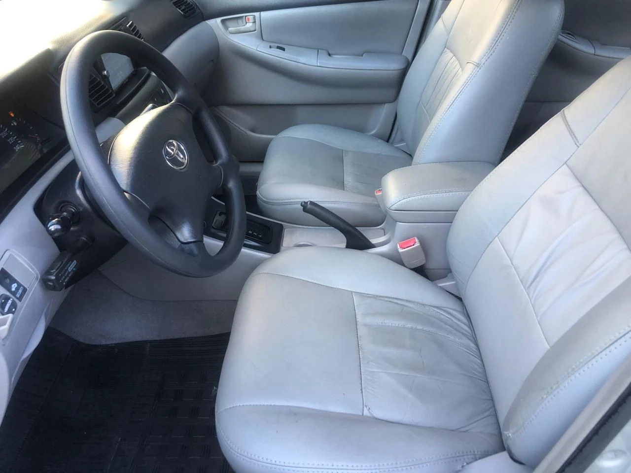 TOYOTA COROLLA