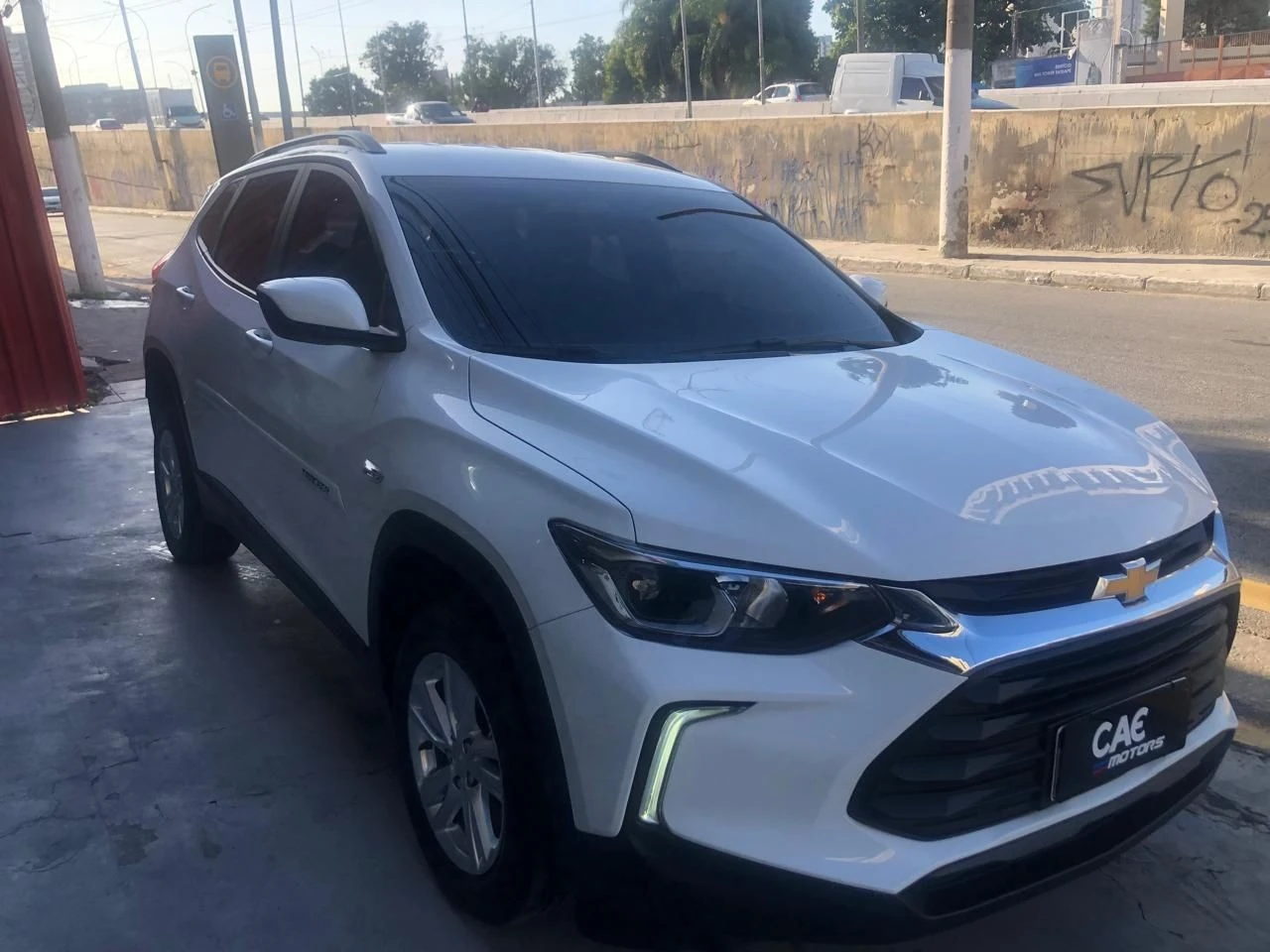 CHEVROLET TRACKER