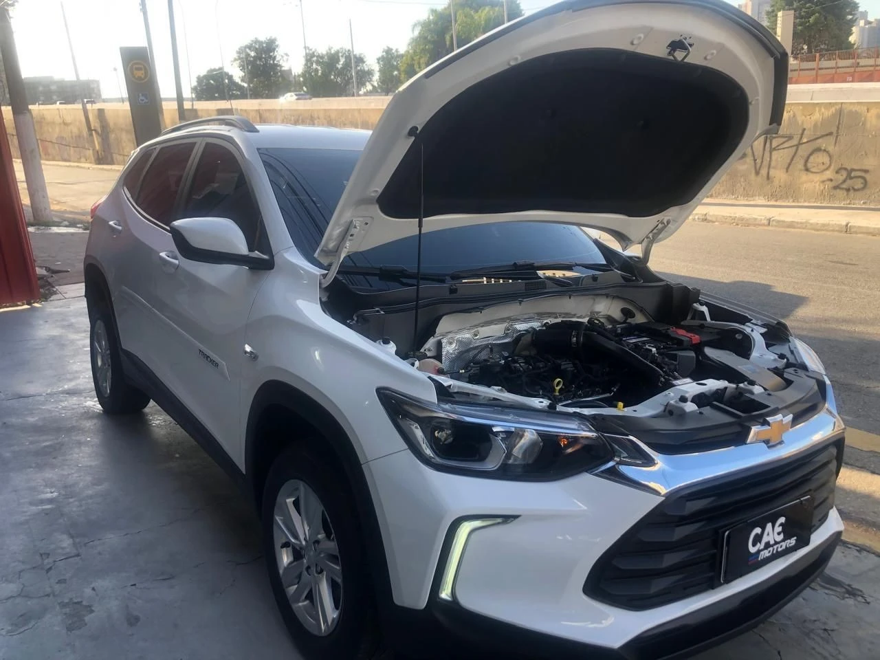 CHEVROLET TRACKER