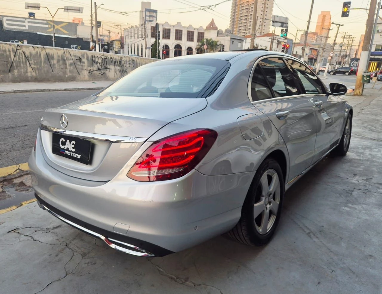 MERCEDES-BENZ C 200