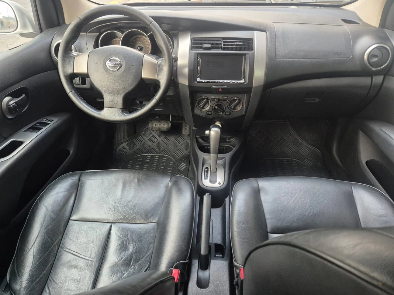 NISSAN LIVINA