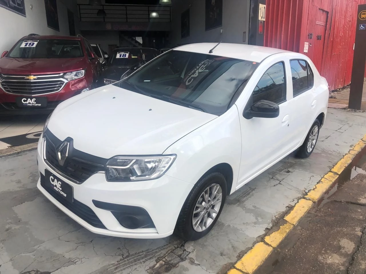 RENAULT LOGAN