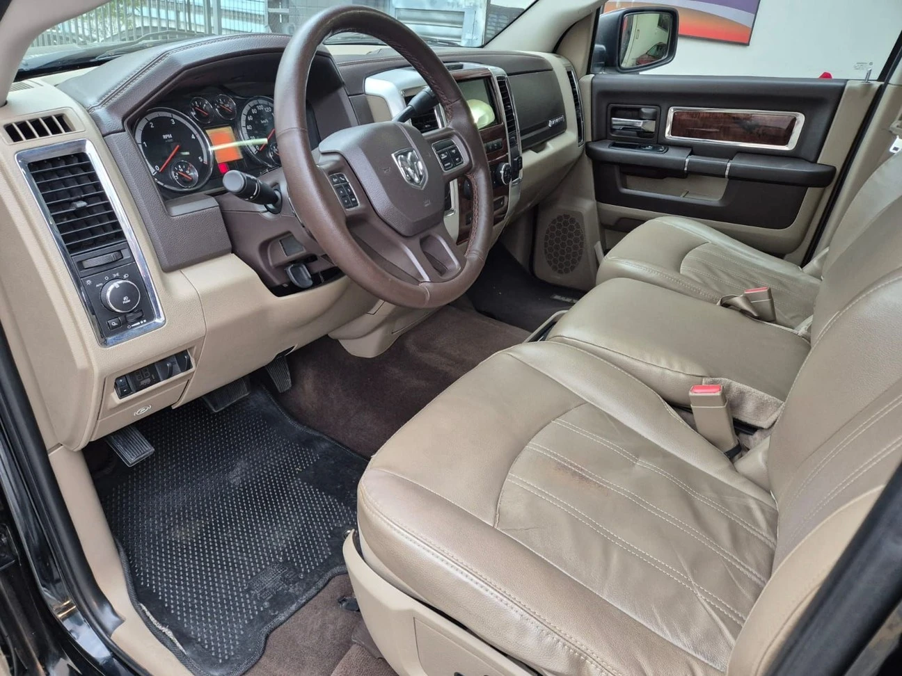 DODGE RAM
