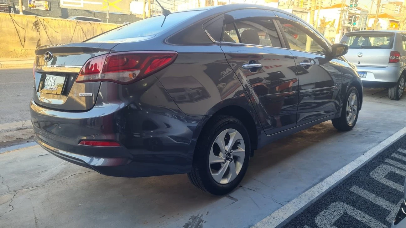 HYUNDAI HB20S