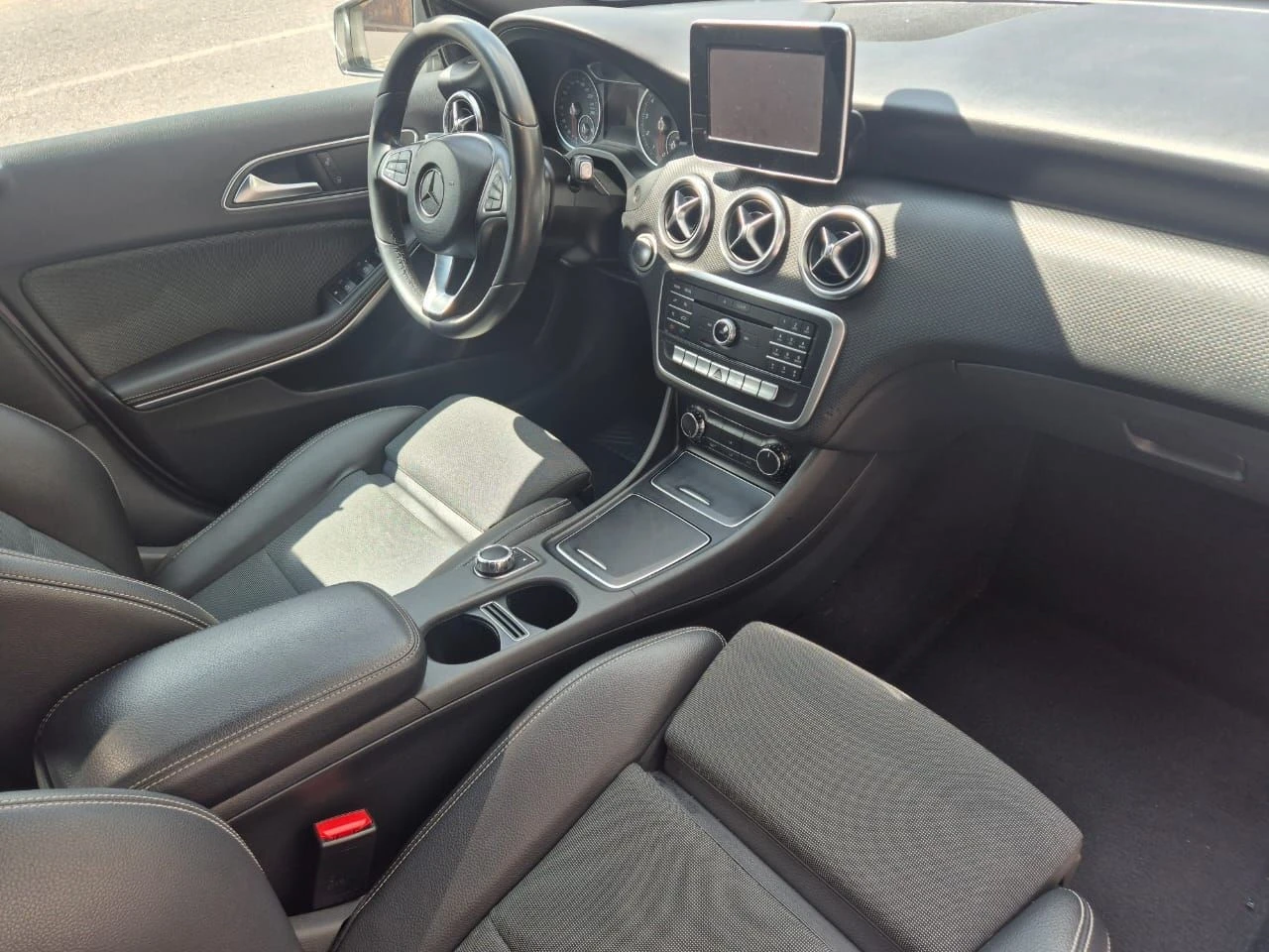 MERCEDES-BENZ A 200