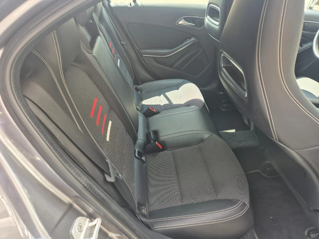 MERCEDES-BENZ A 200