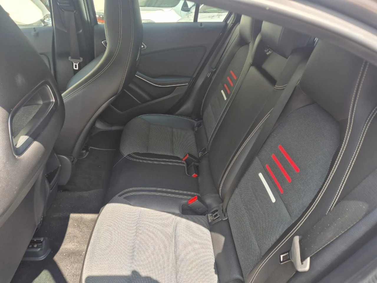 MERCEDES-BENZ A 200
