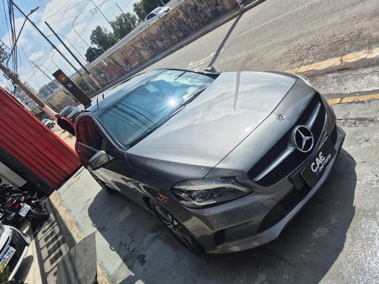 MERCEDES-BENZ A 200