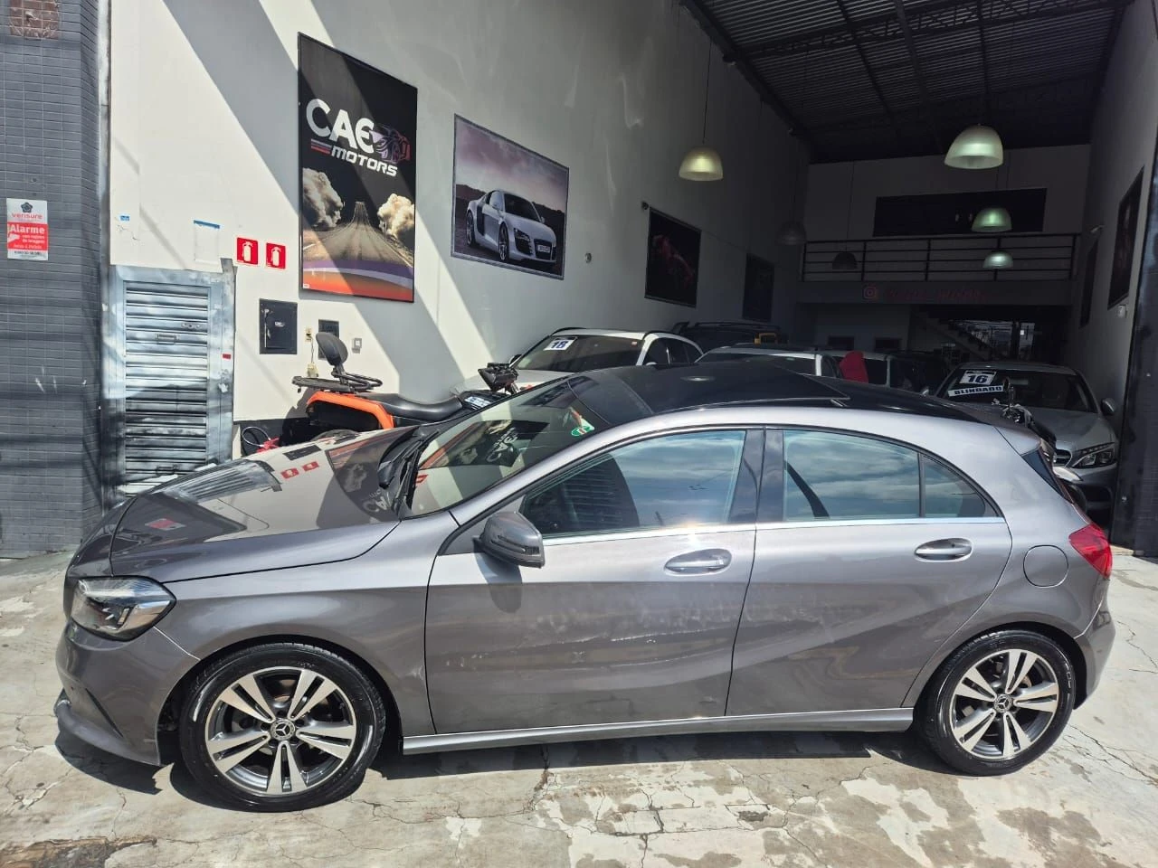 MERCEDES-BENZ A 200