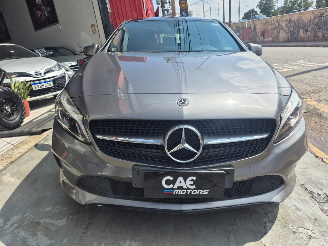 MERCEDES-BENZ A 200