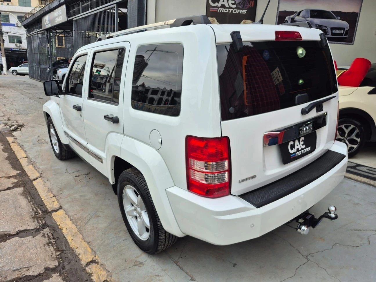 JEEP CHEROKEE