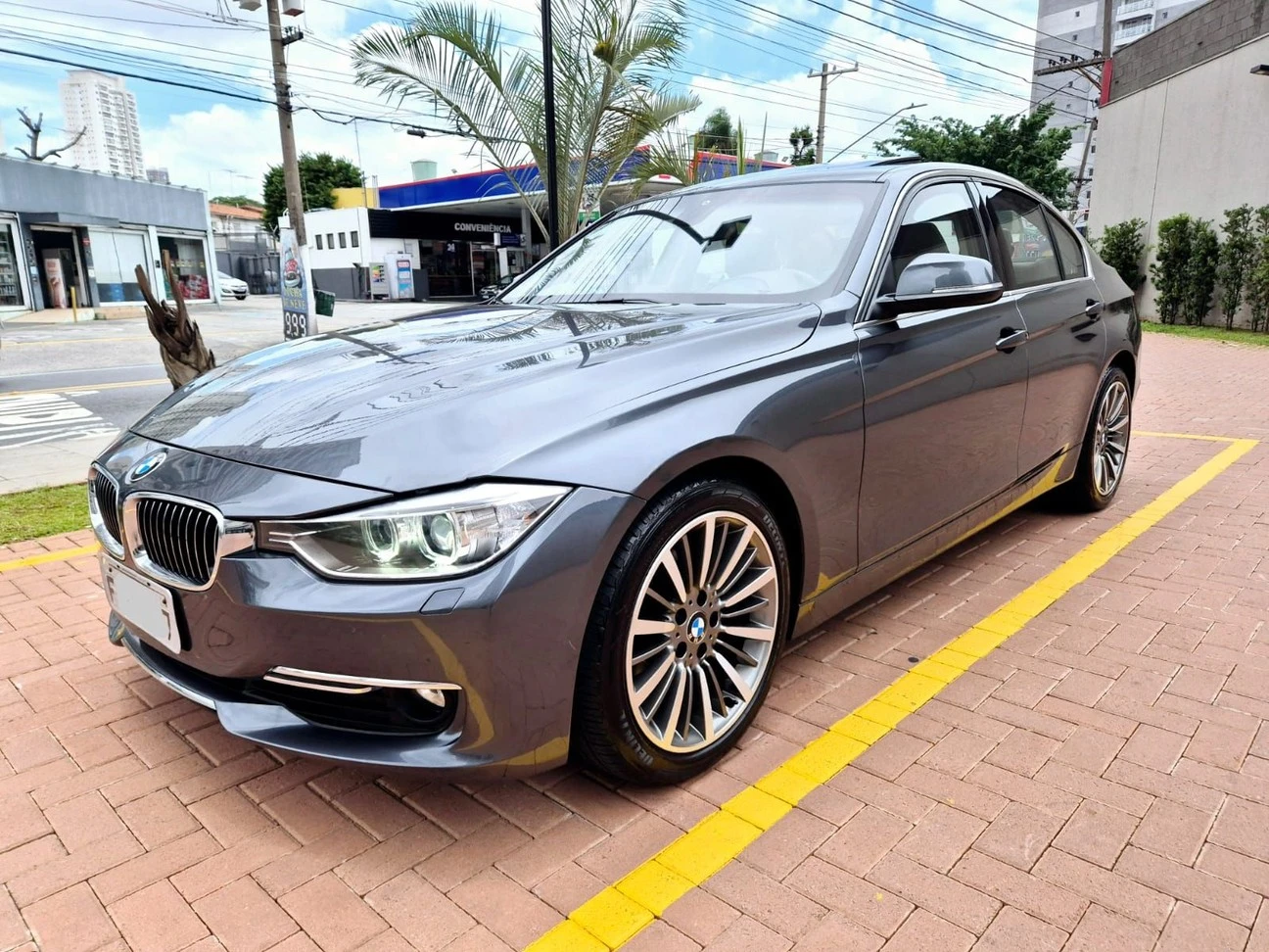 BMW 328I