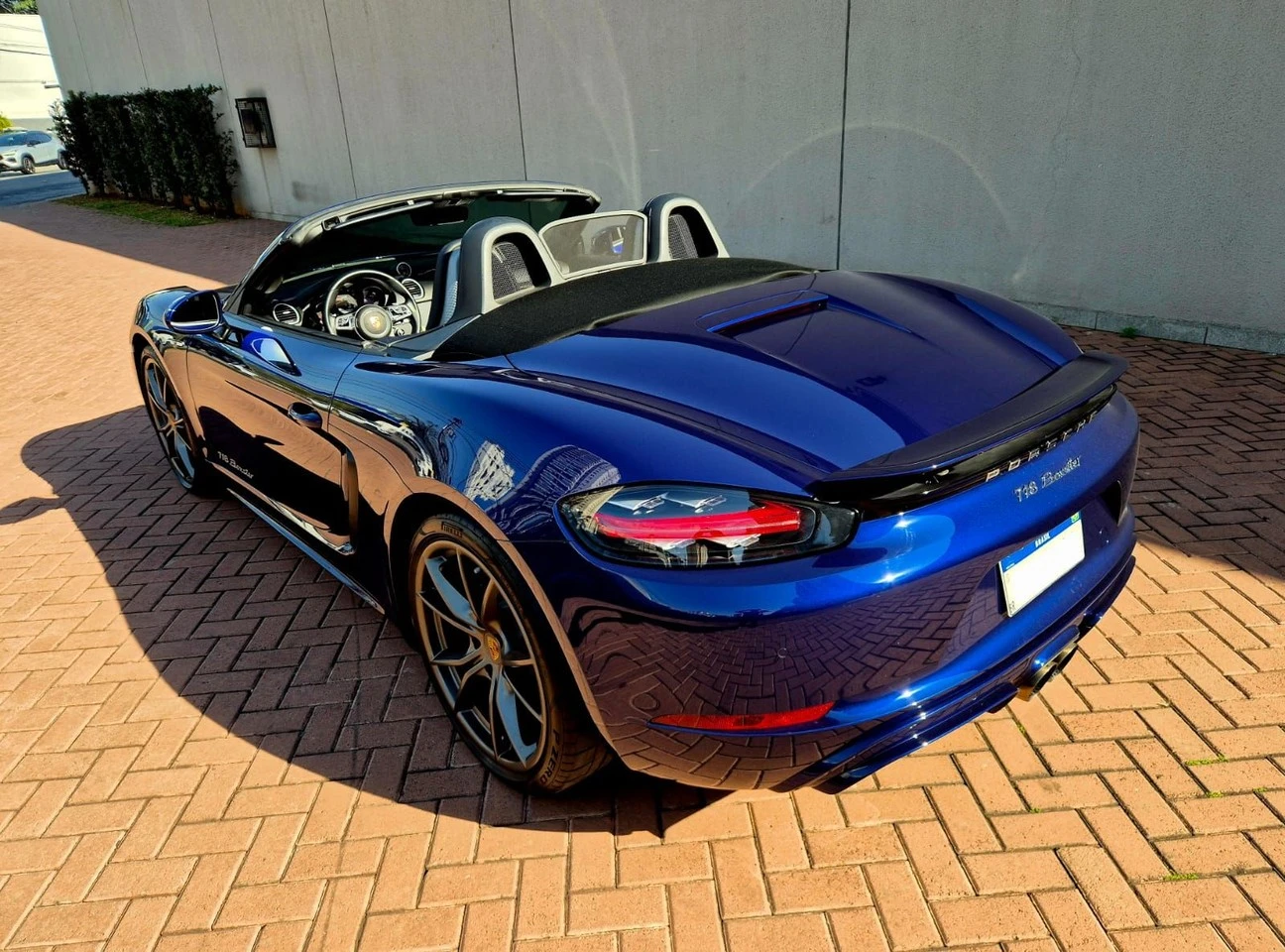 PORSCHE 718
