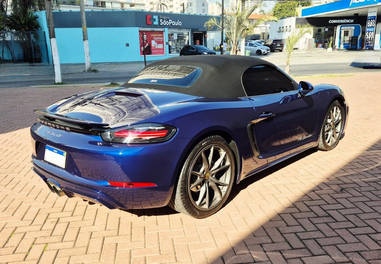 PORSCHE 718