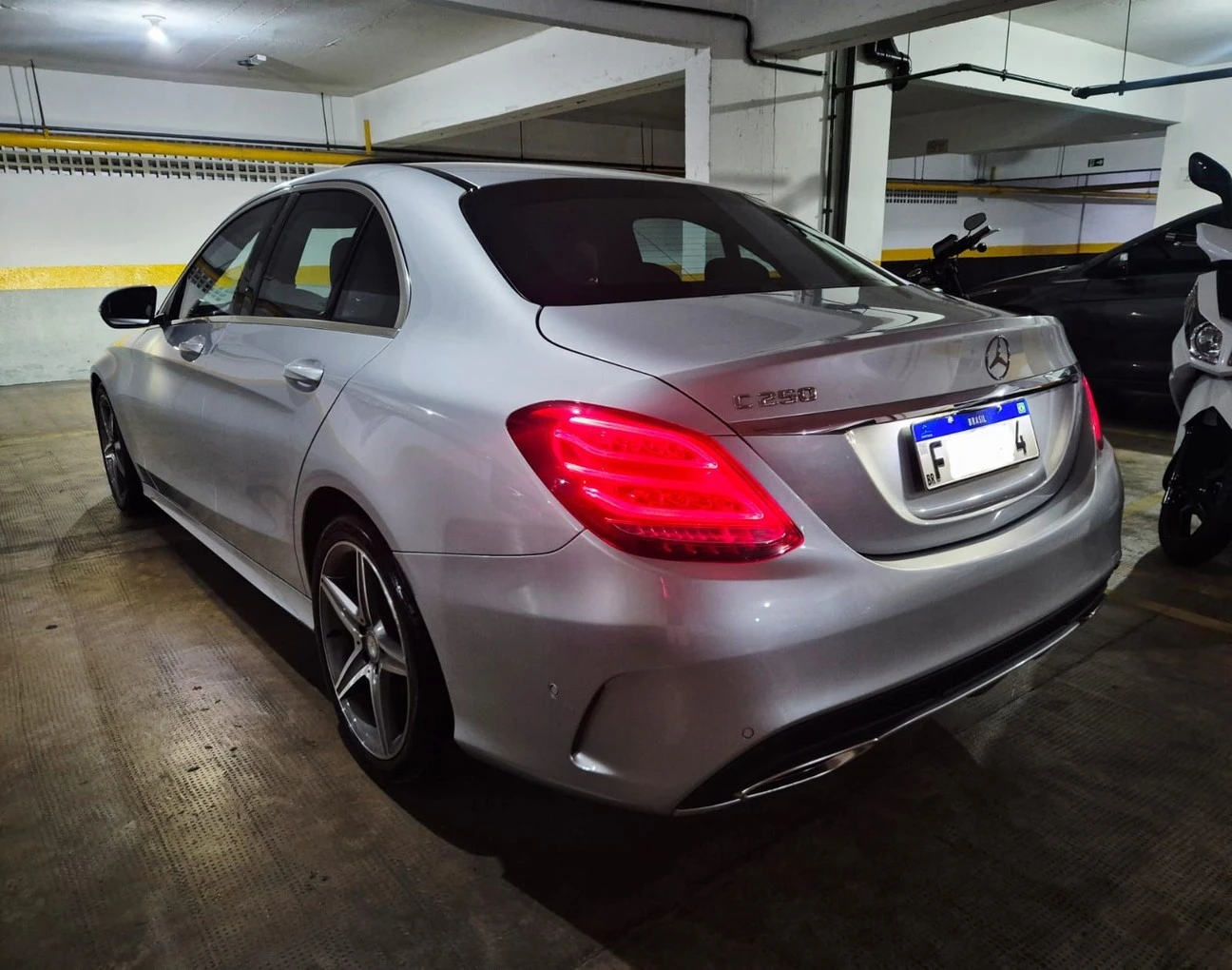 MERCEDES-BENZ C 250