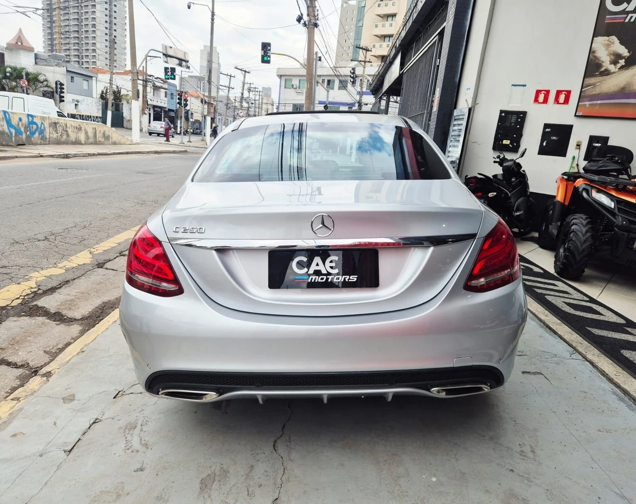 MERCEDES-BENZ C 250