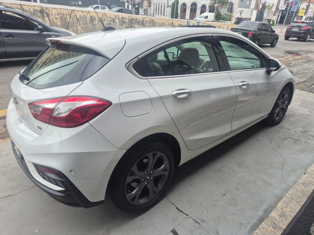 CHEVROLET CRUZE
