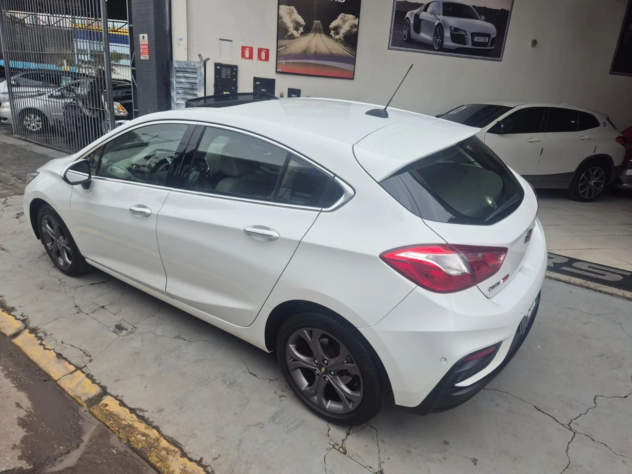 CHEVROLET CRUZE