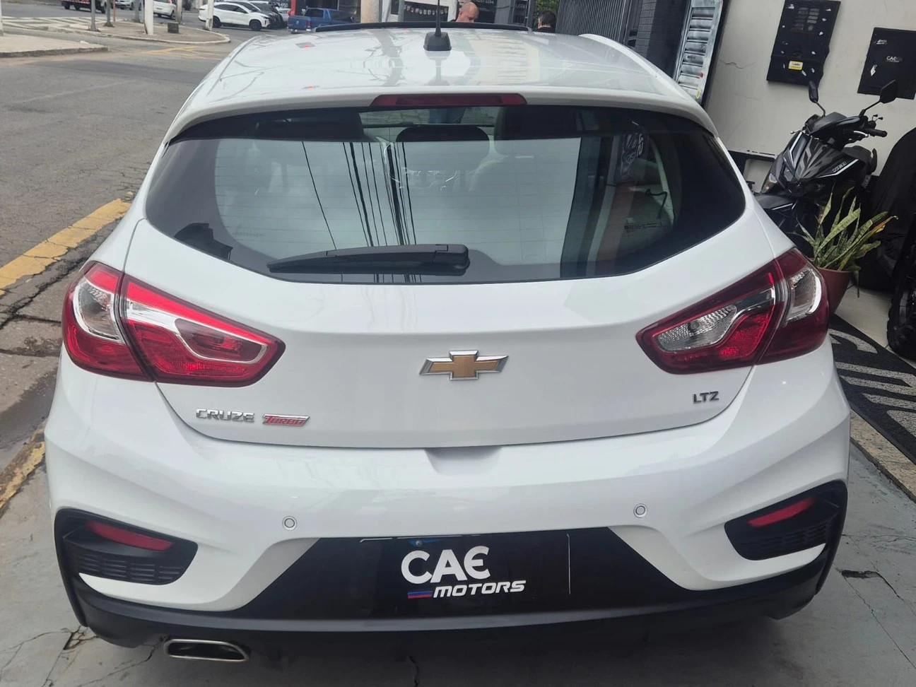 CHEVROLET CRUZE