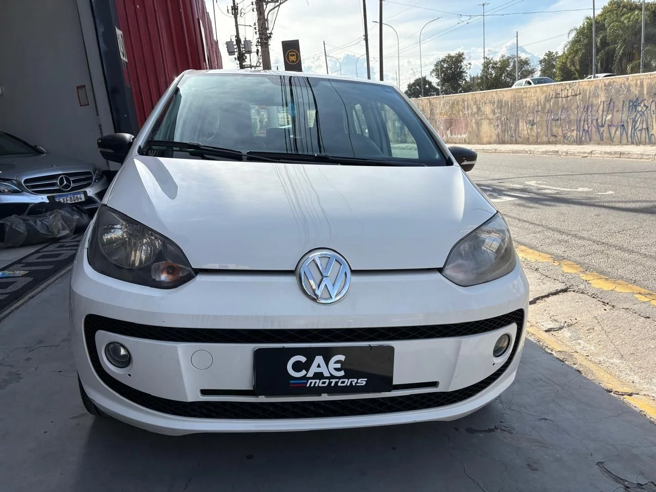 VOLKSWAGEN UP