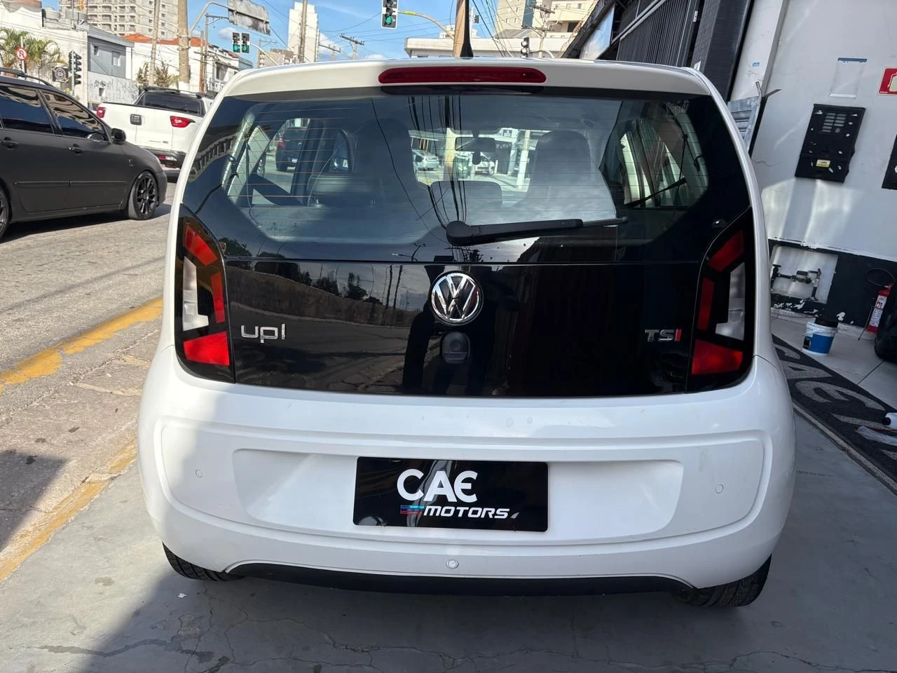 VOLKSWAGEN UP