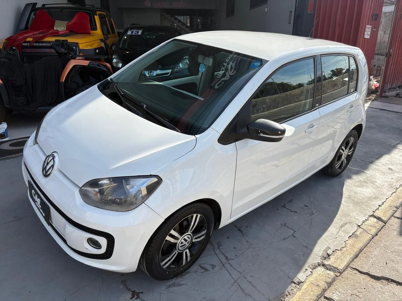 VOLKSWAGEN UP
