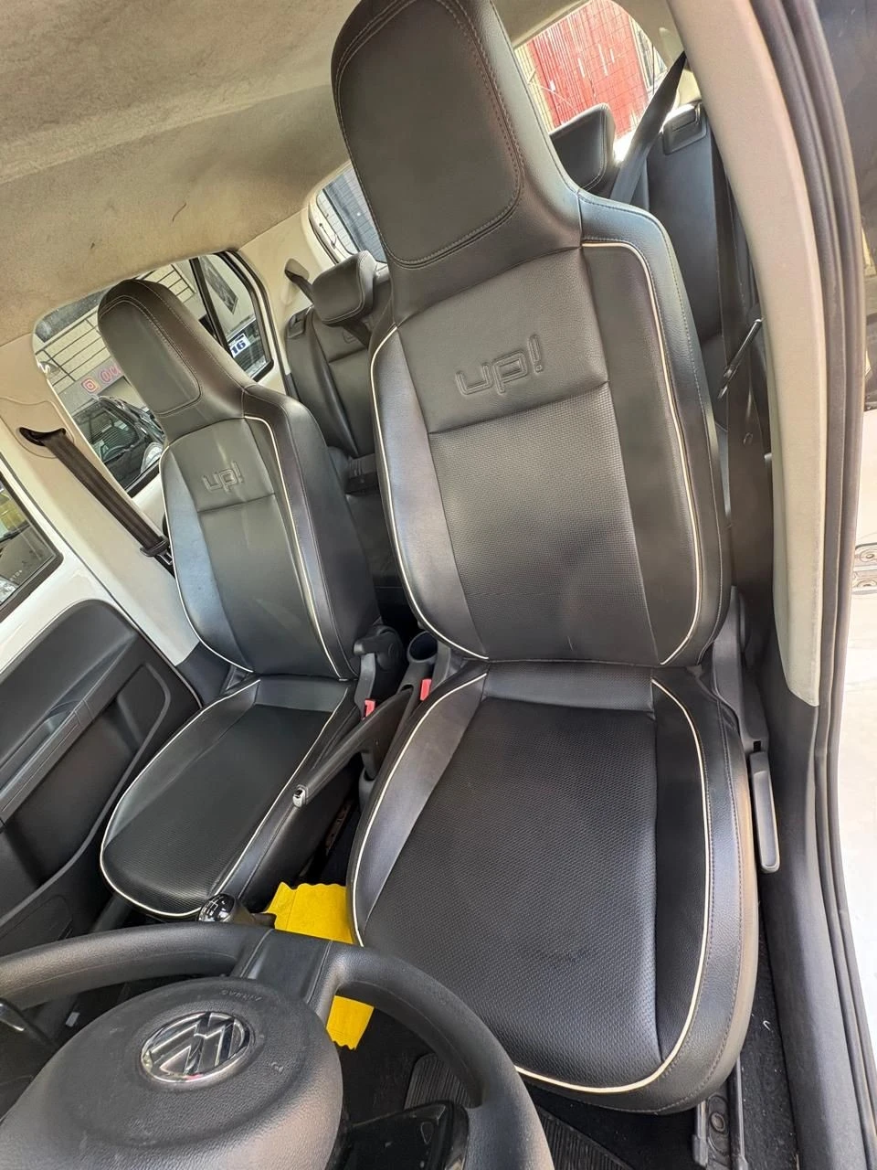 VOLKSWAGEN UP