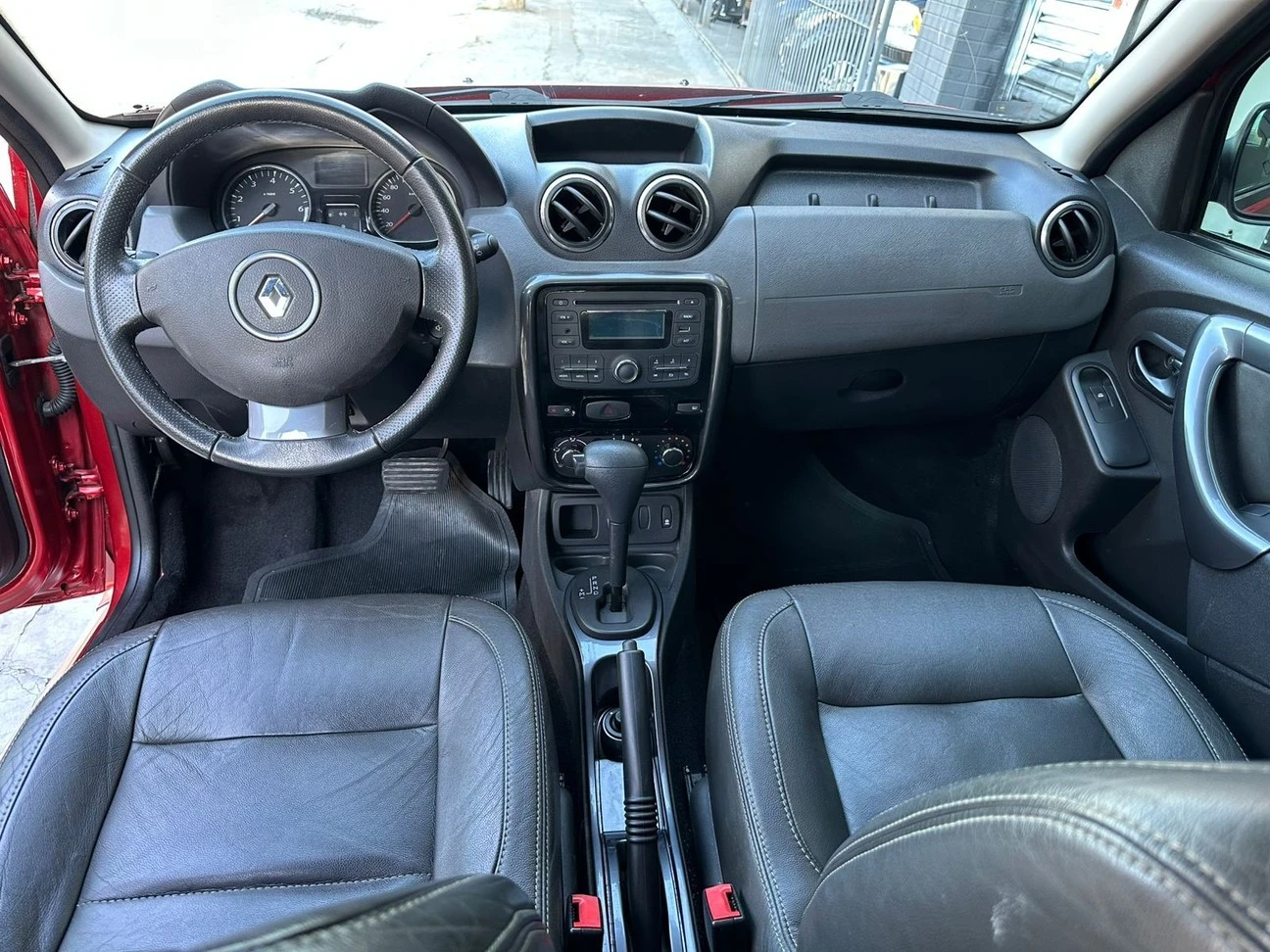 RENAULT DUSTER