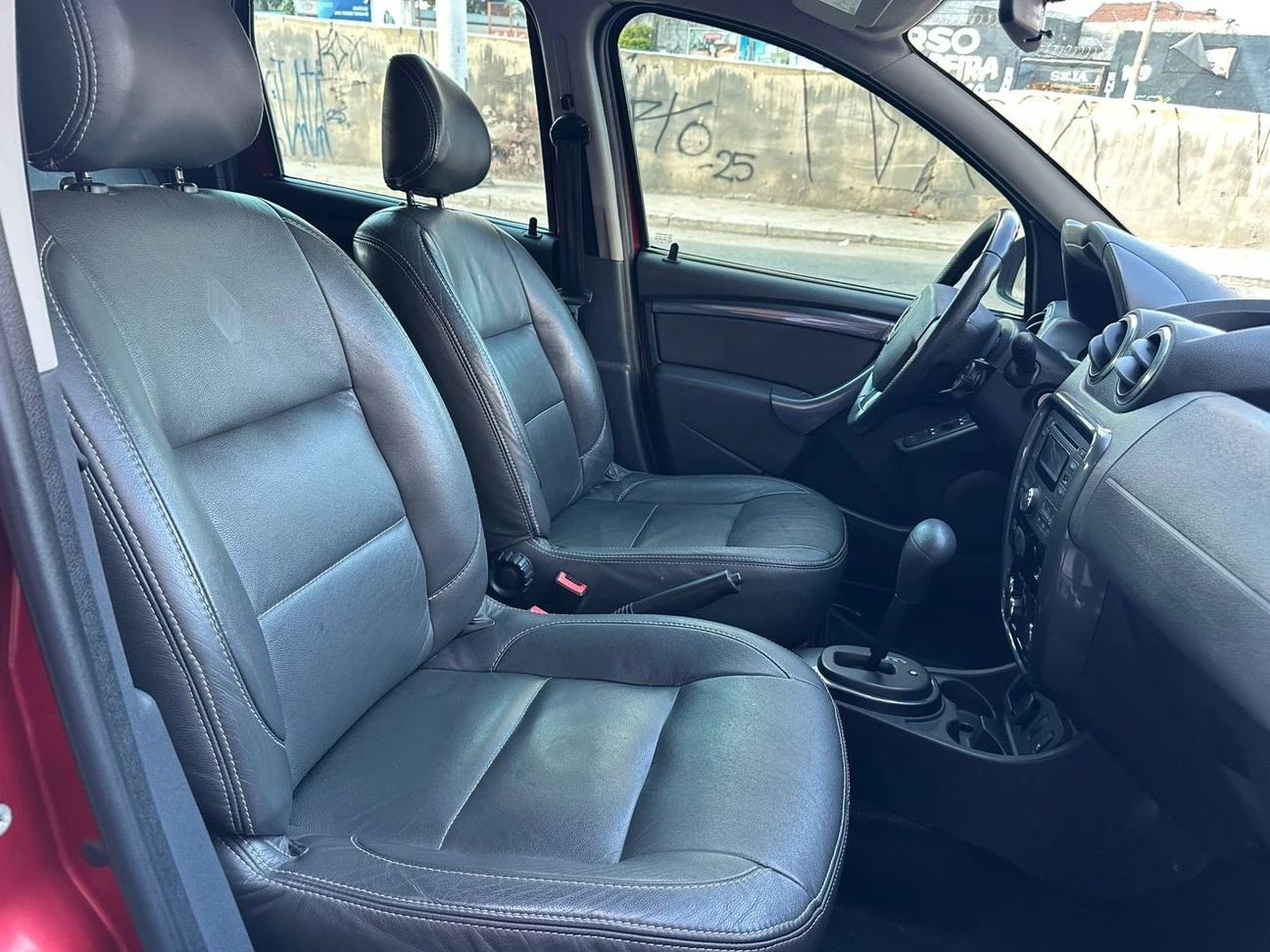 RENAULT DUSTER