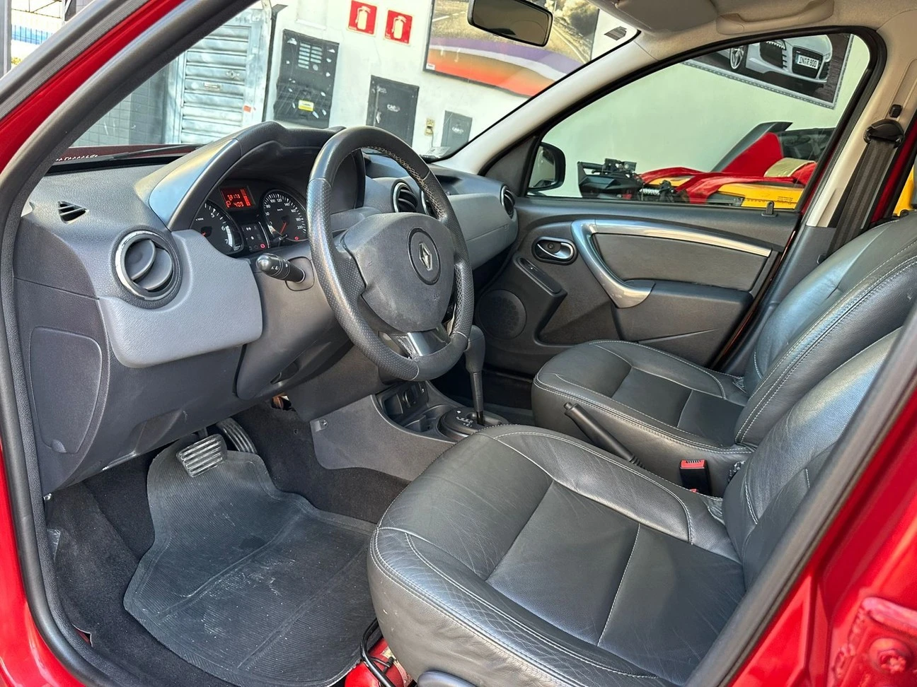 RENAULT DUSTER