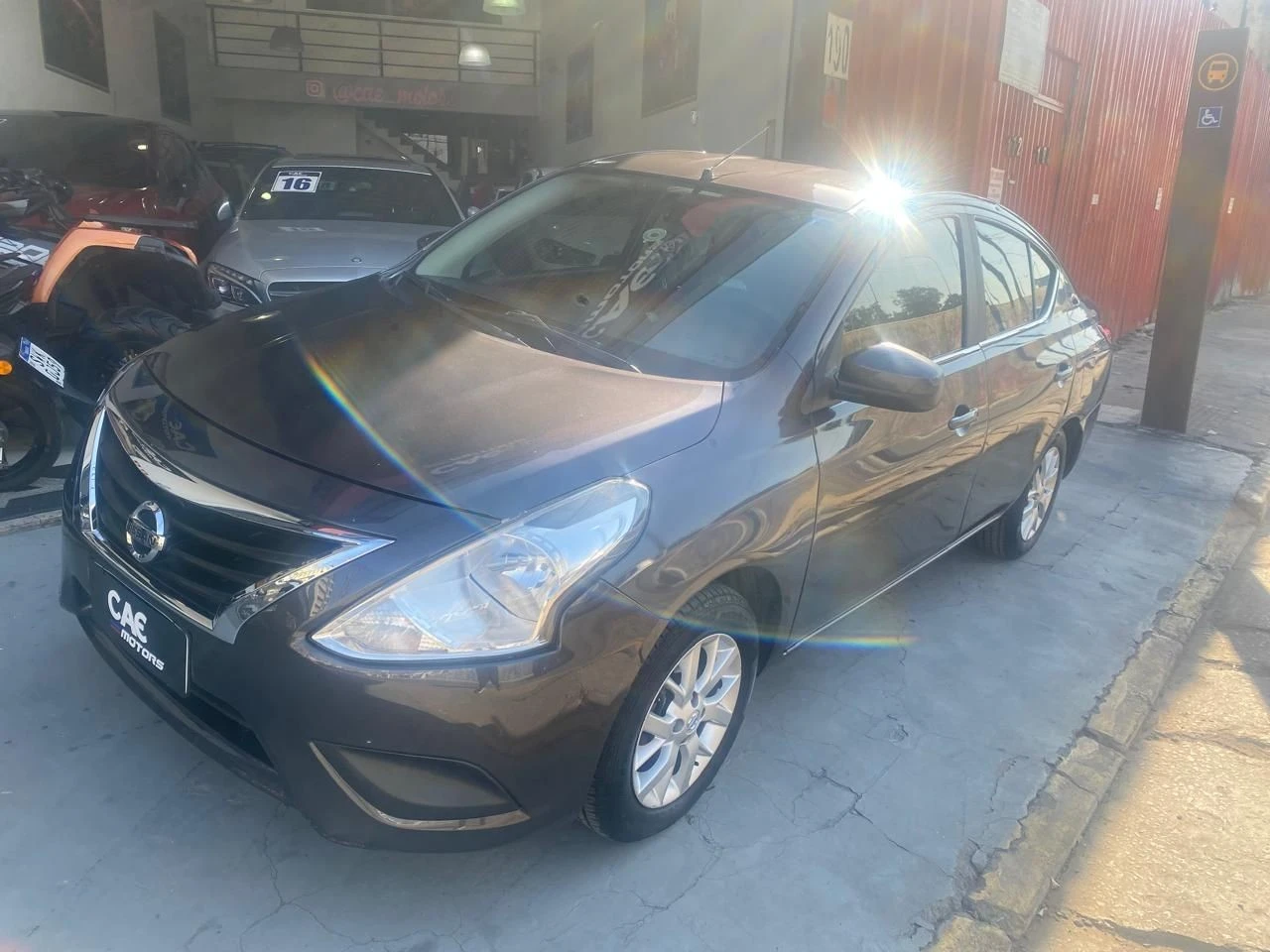 NISSAN VERSA