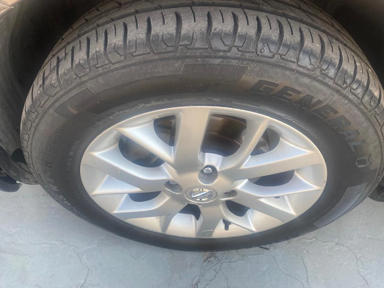 NISSAN VERSA