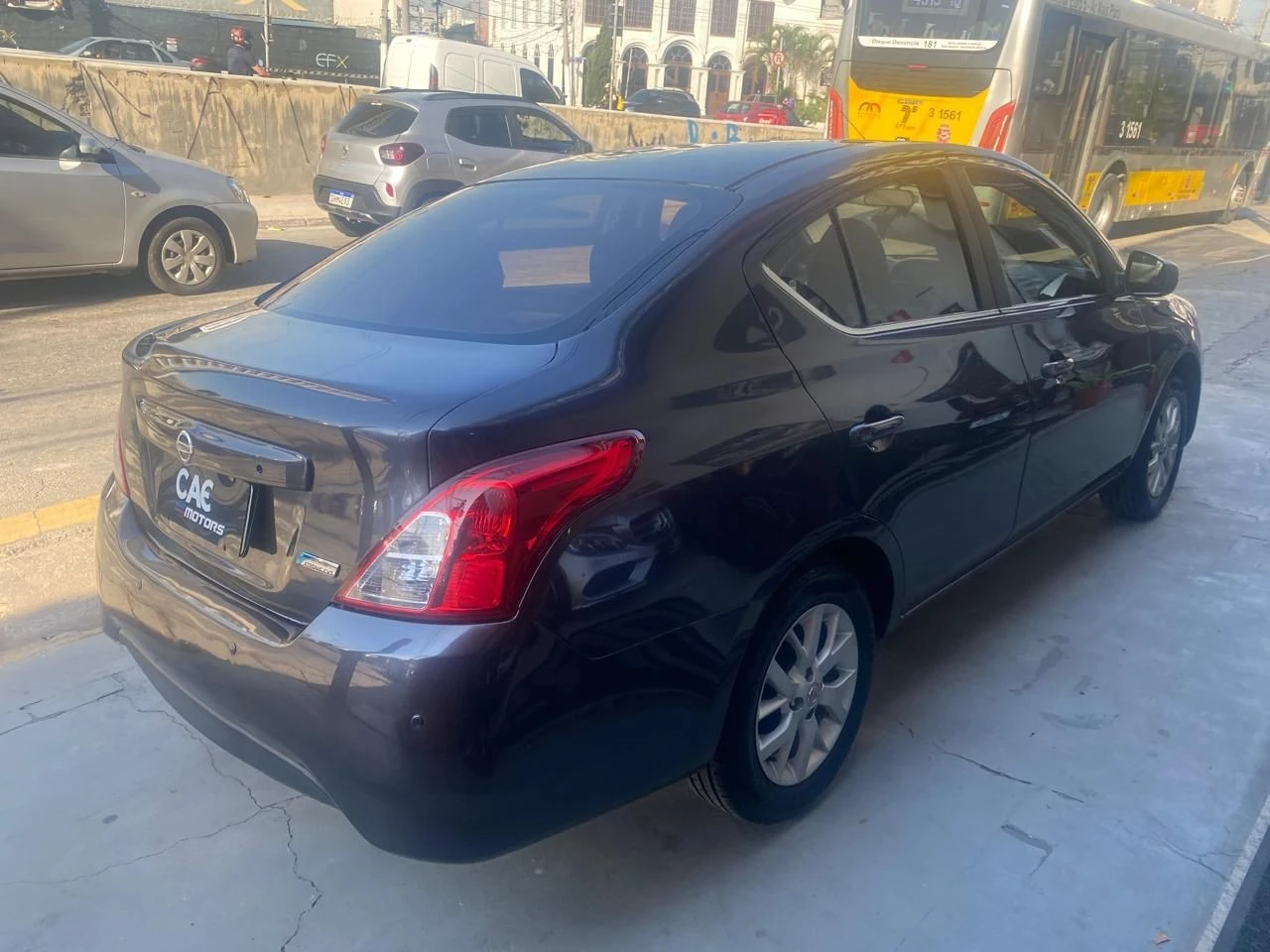 NISSAN VERSA