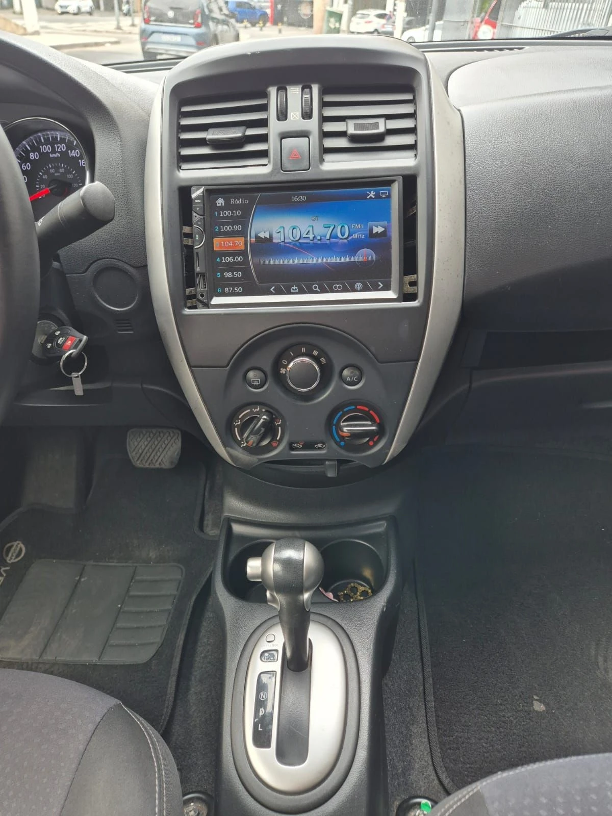 NISSAN VERSA