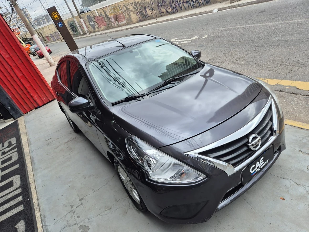 NISSAN VERSA