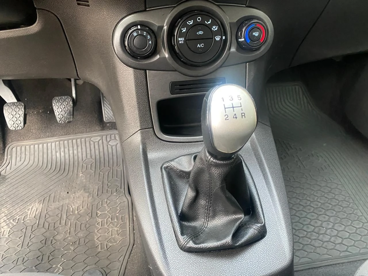 FORD FIESTA