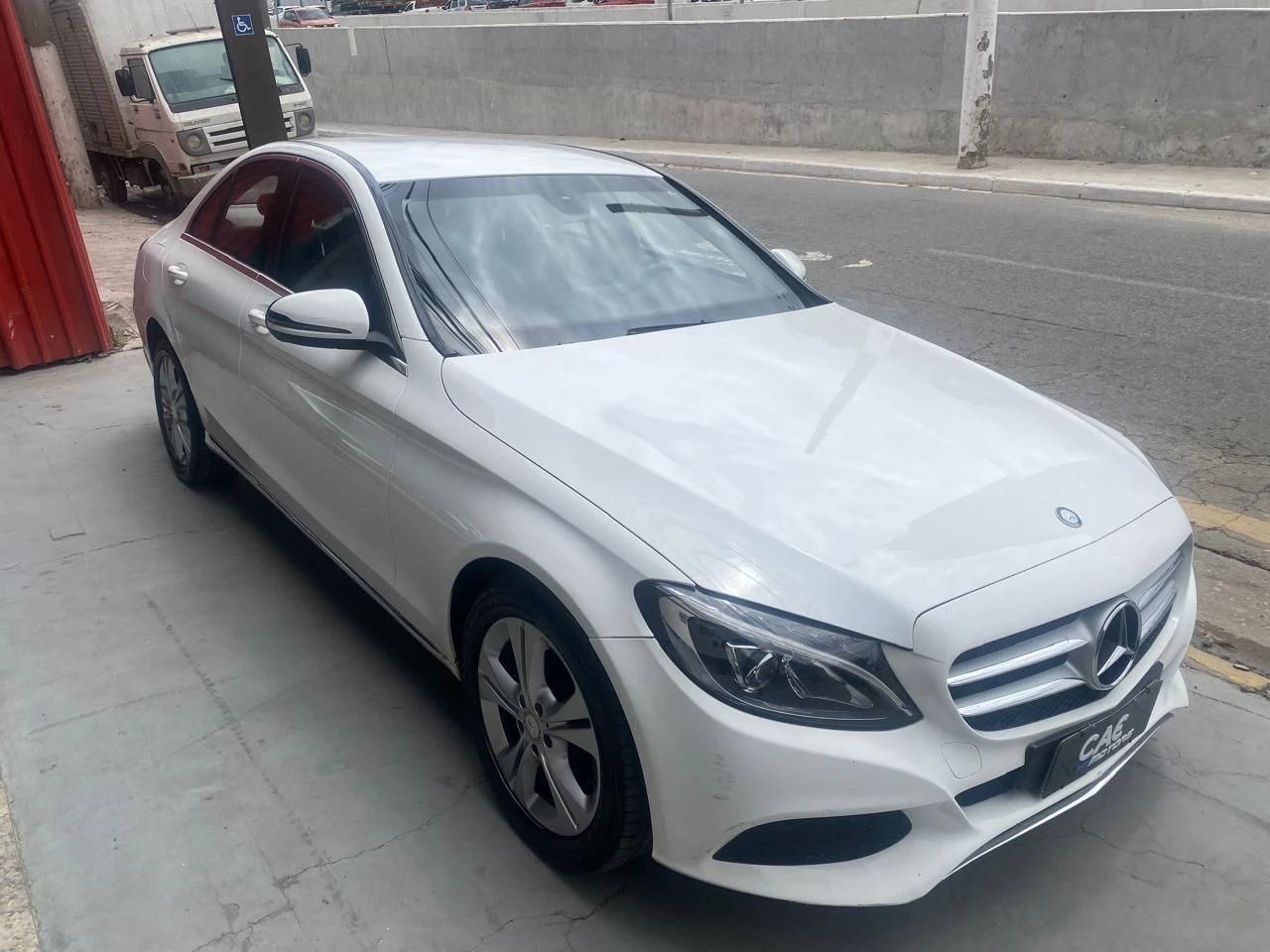 MERCEDES-BENZ C 180