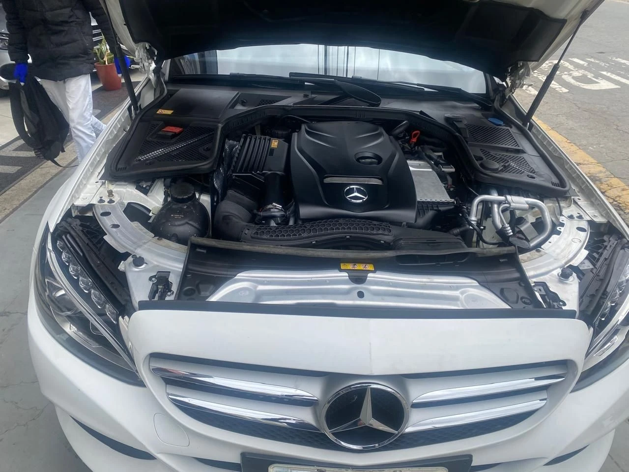 MERCEDES-BENZ C 180