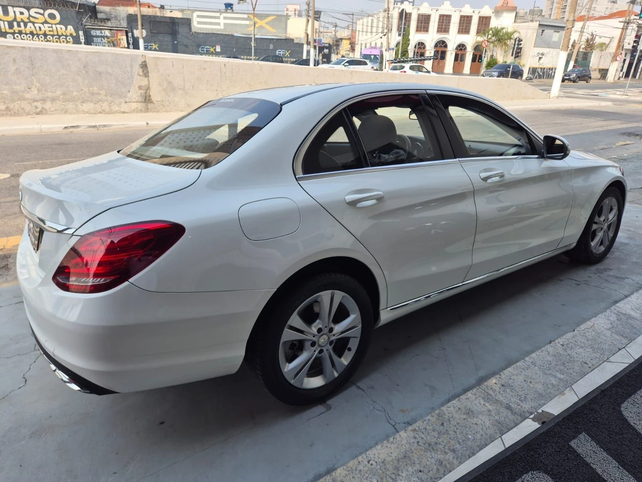 MERCEDES-BENZ C 180
