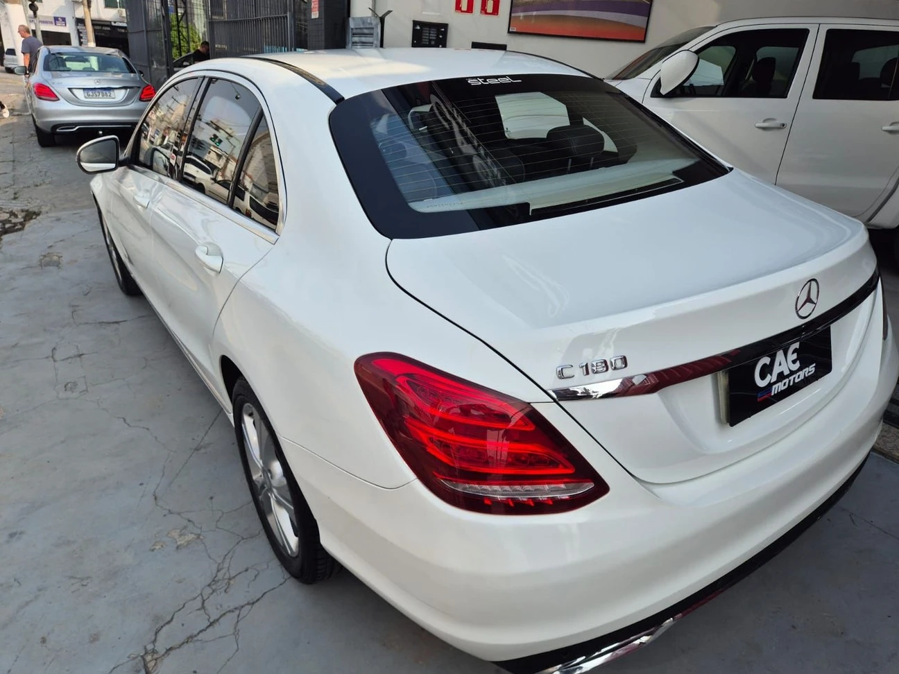 MERCEDES-BENZ C 180