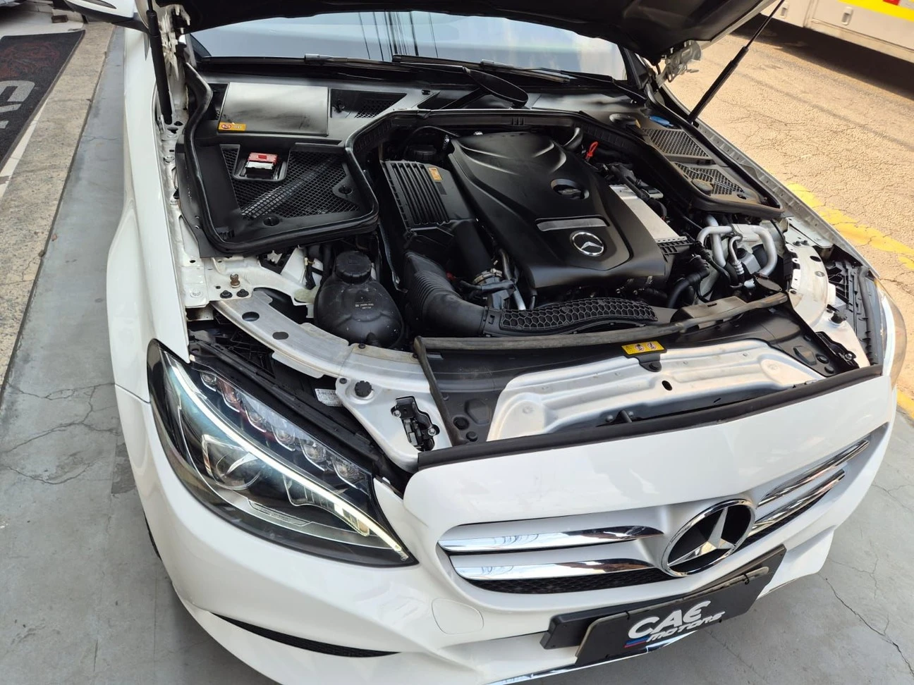 MERCEDES-BENZ C 180