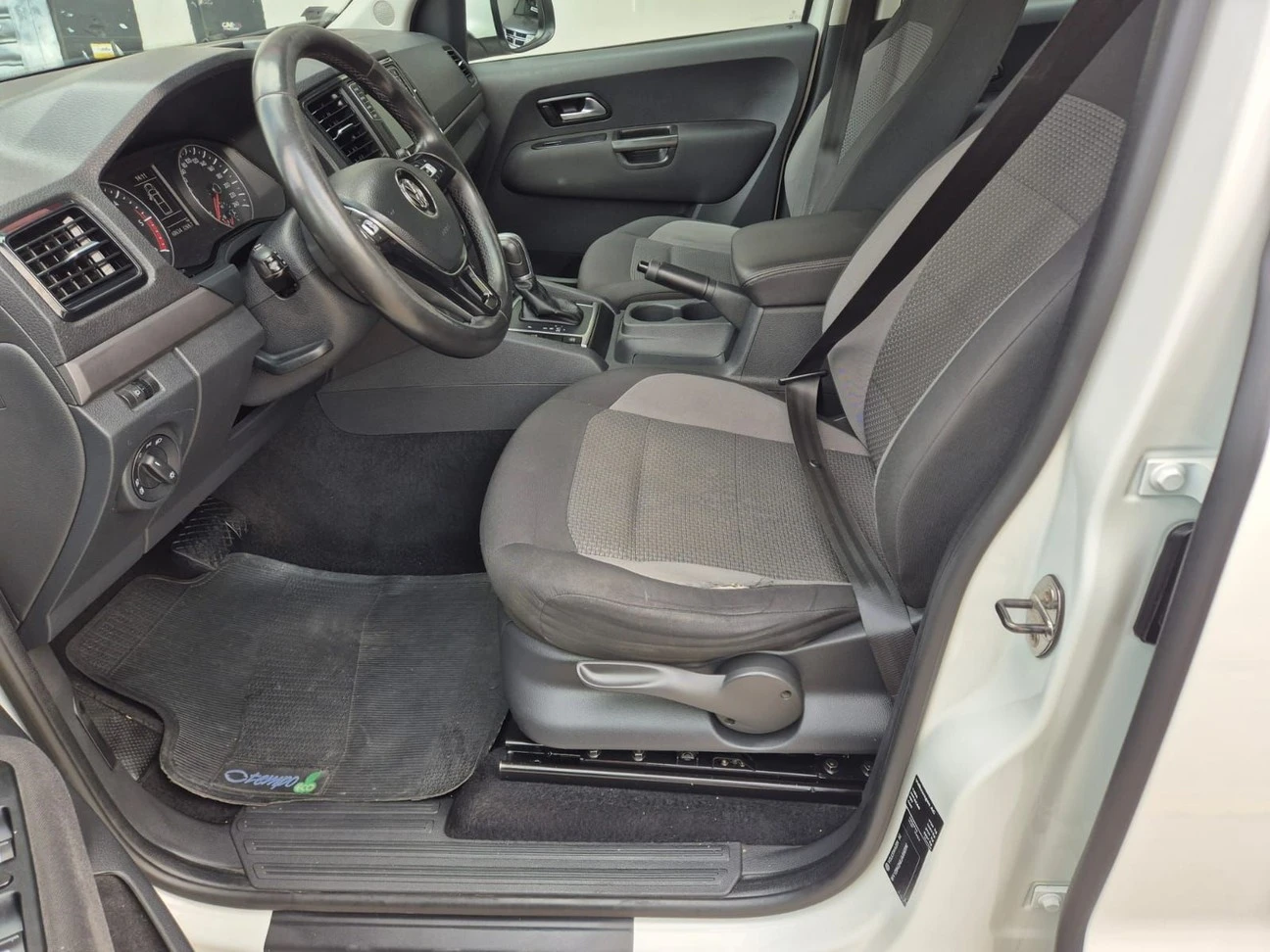 VOLKSWAGEN AMAROK