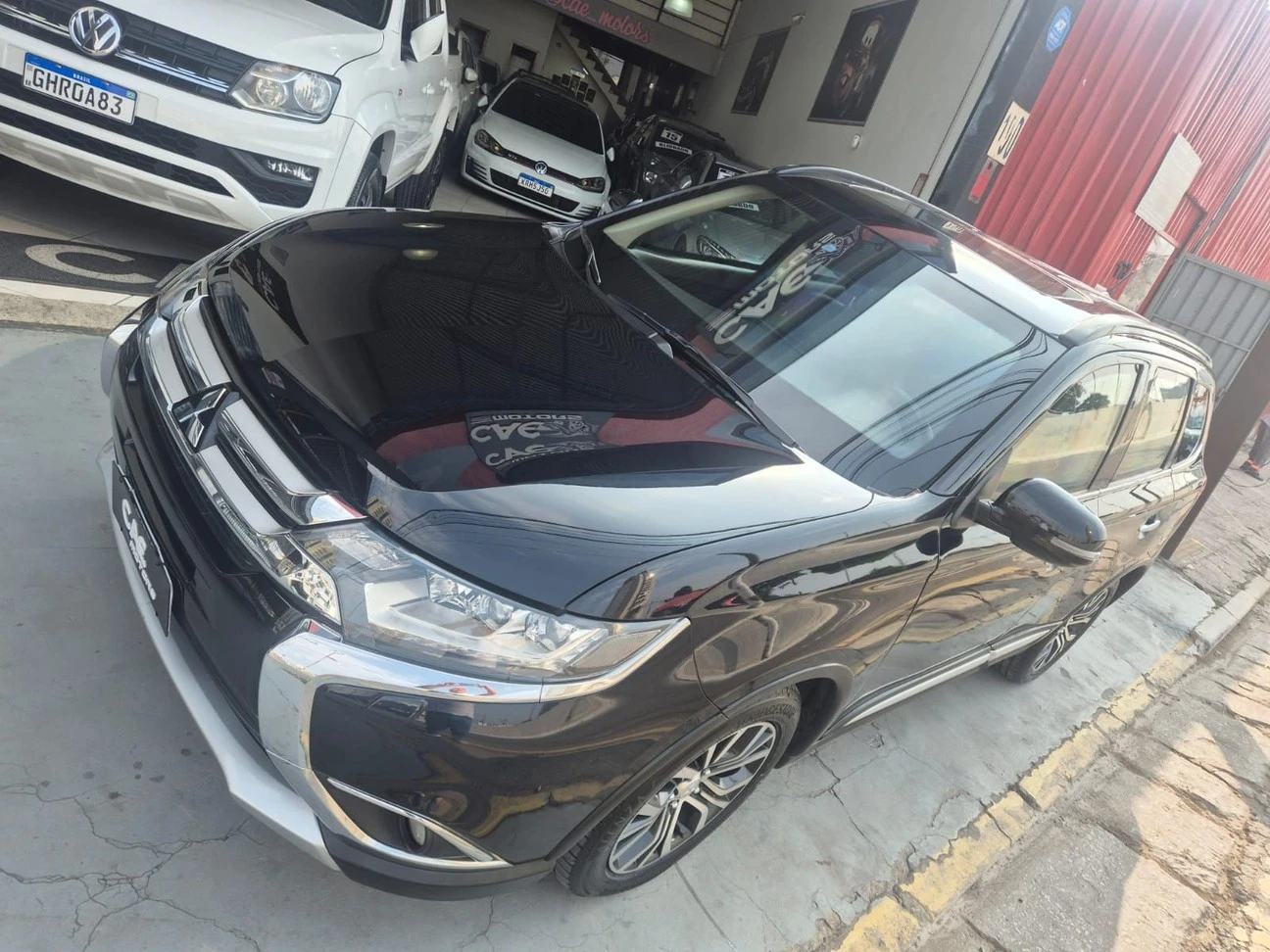 MITSUBISHI OUTLANDER