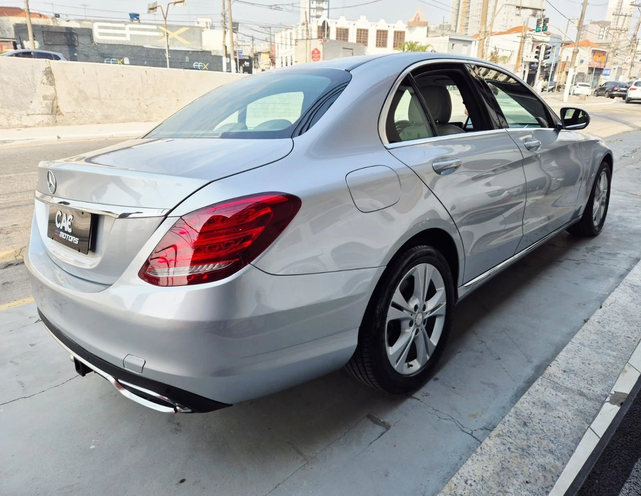 MERCEDES-BENZ C 180