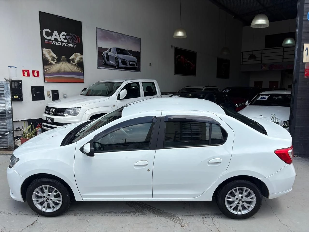 RENAULT LOGAN