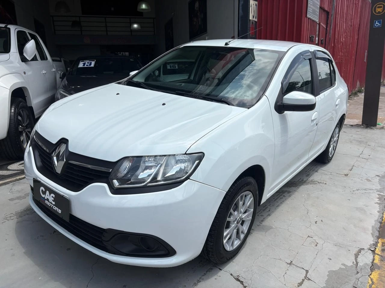 RENAULT LOGAN