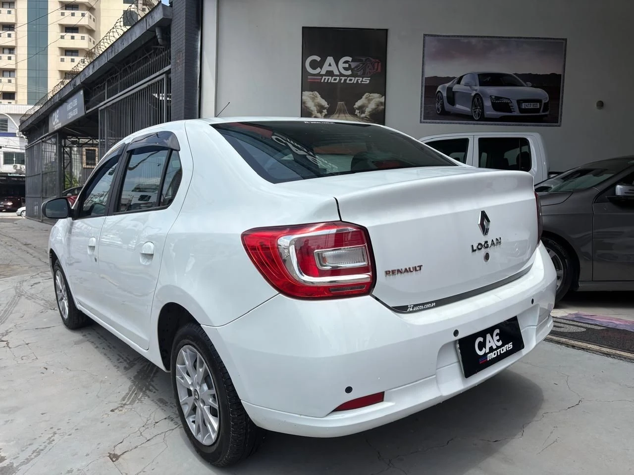 RENAULT LOGAN